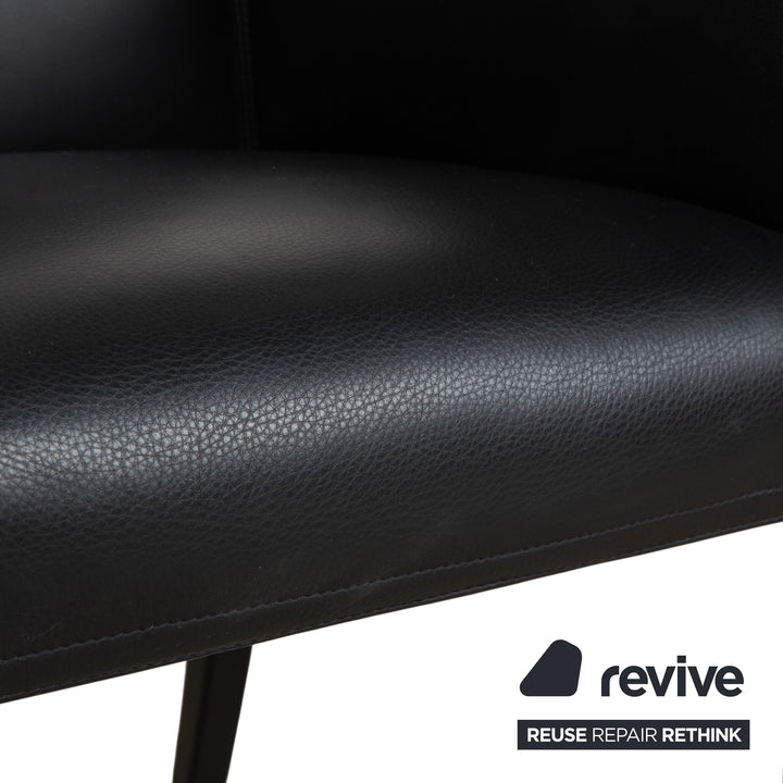 Chaise de salle à manger en cuir noir Alma de Wittmann