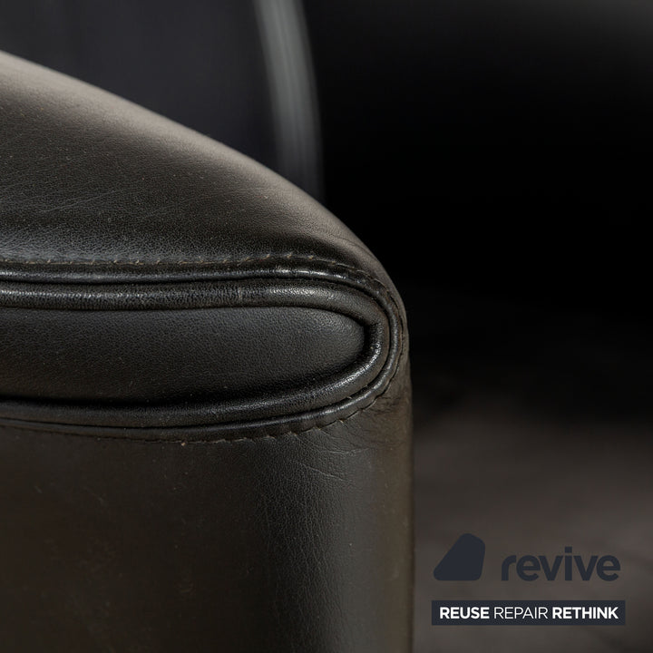 Fauteuil Wittmann Aura en cuir noir