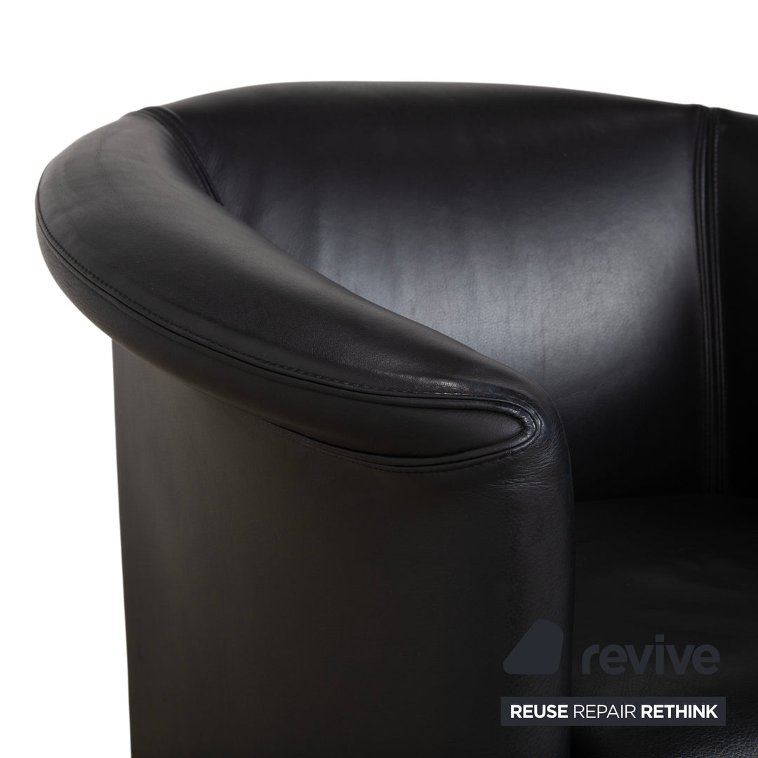 Fauteuil Wittmann Aura en cuir noir