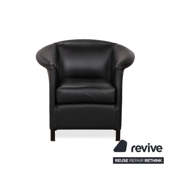 Wittmann Aura Leder Sessel Schwarz Messingkappen