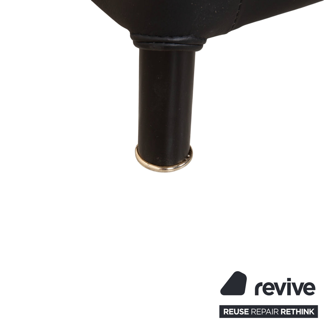 Wittmann Aura Leder Sessel Schwarz Messingkappen