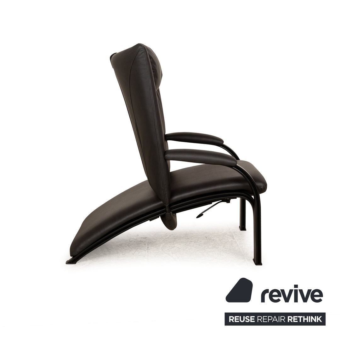 Fauteuil WK Wohnen Spot 698 vegan (GAVIN 117) en cuir noir avec cadre en métal et fonction manuelle, housse neuve