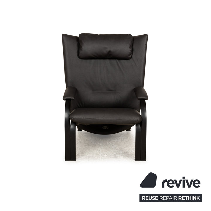 Fauteuil WK Wohnen Spot 698 vegan (GAVIN 117) en cuir noir avec cadre en métal et fonction manuelle, housse neuve