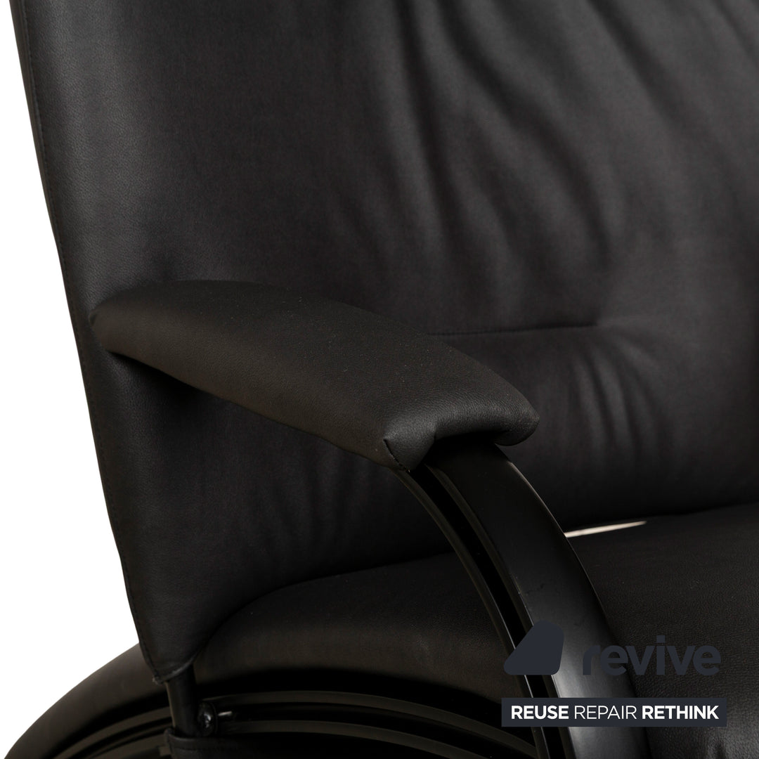 Fauteuil WK Wohnen Spot 698 vegan (GAVIN 117) en cuir noir avec cadre en métal et fonction manuelle, housse neuve