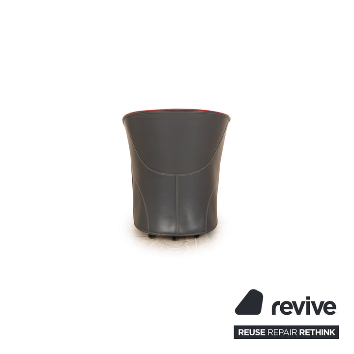 Zanotta Calla Stoff Sessel Rot mit Leder Korpus in Braun auf Rollen