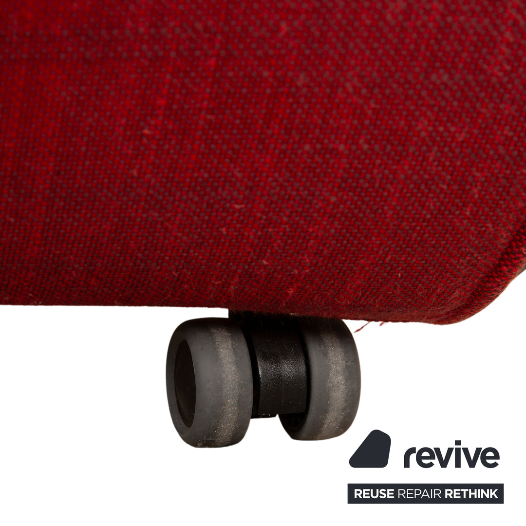 Zanotta Calla Stoff Sessel Rot mit Leder Korpus in Braun auf Rollen