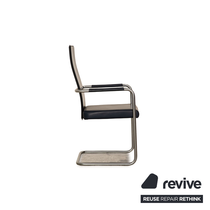 Lot de 6 chaises en cuir Ronald Schmitt bleu salle à manger