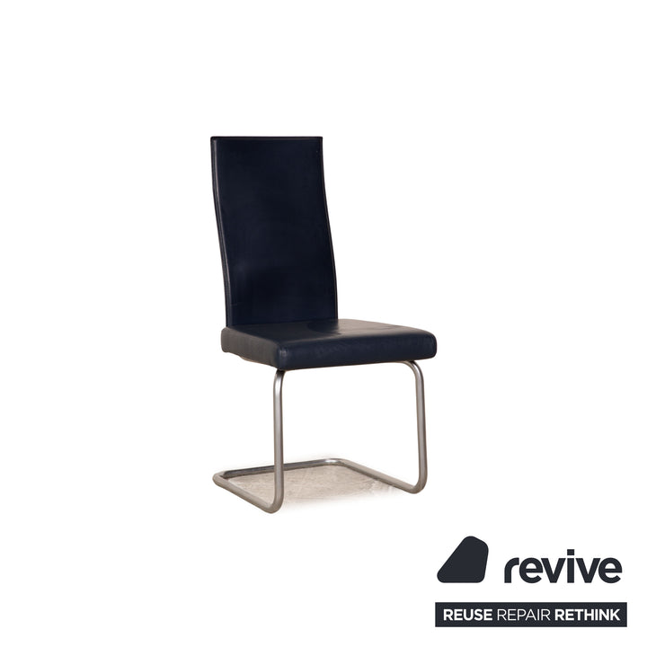 Lot de 6 chaises en cuir Ronald Schmitt bleu salle à manger
