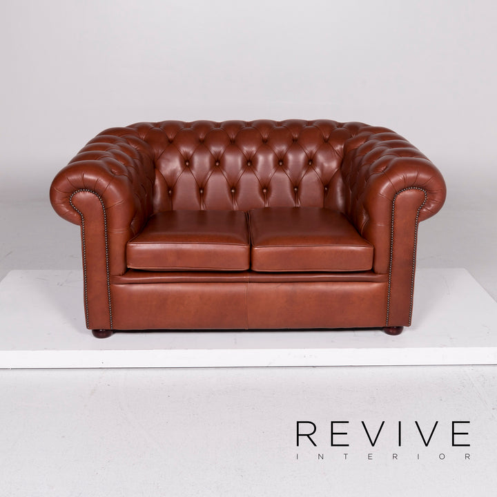 Ensemble canapé Chesterfield en cuir 1x trois places, 1x deux places, 1x fauteuil, 1x tabouret #11348
