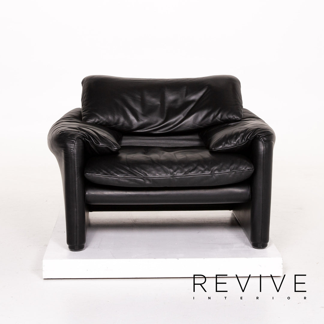 Cassina Maralunga Leather Armchair Set Black Function 1x armchair 1x stool #