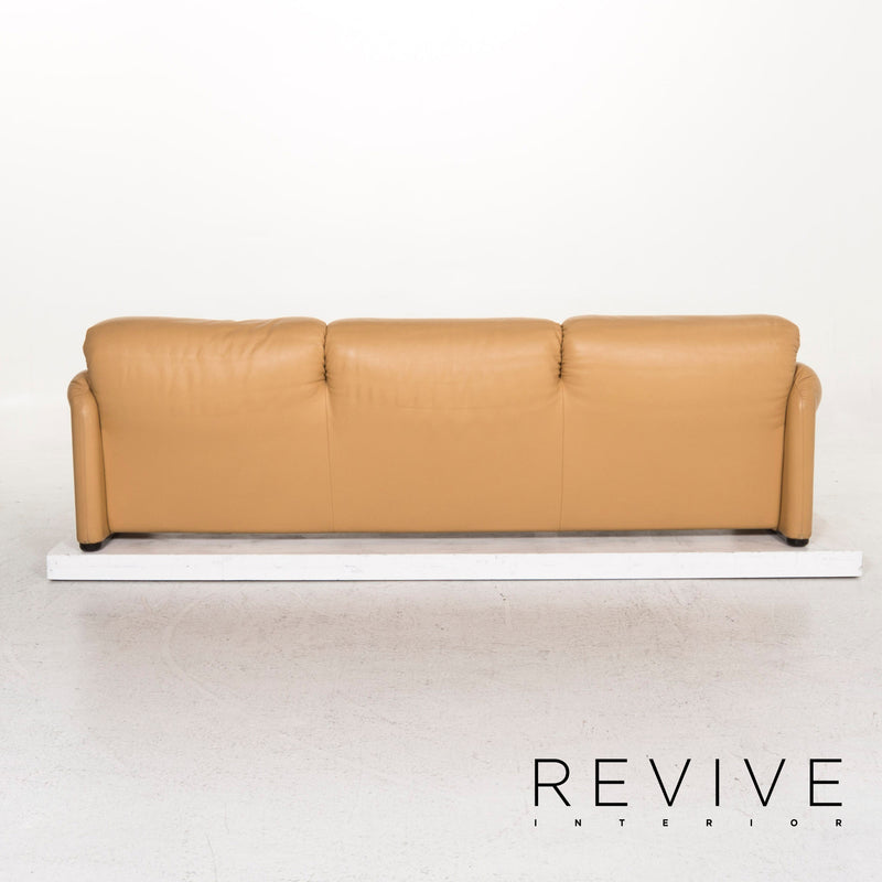 Cassina Maralunga Leder Sofa Garniotur Beige Dreisitzer Zweisitzer Funktion Couch 