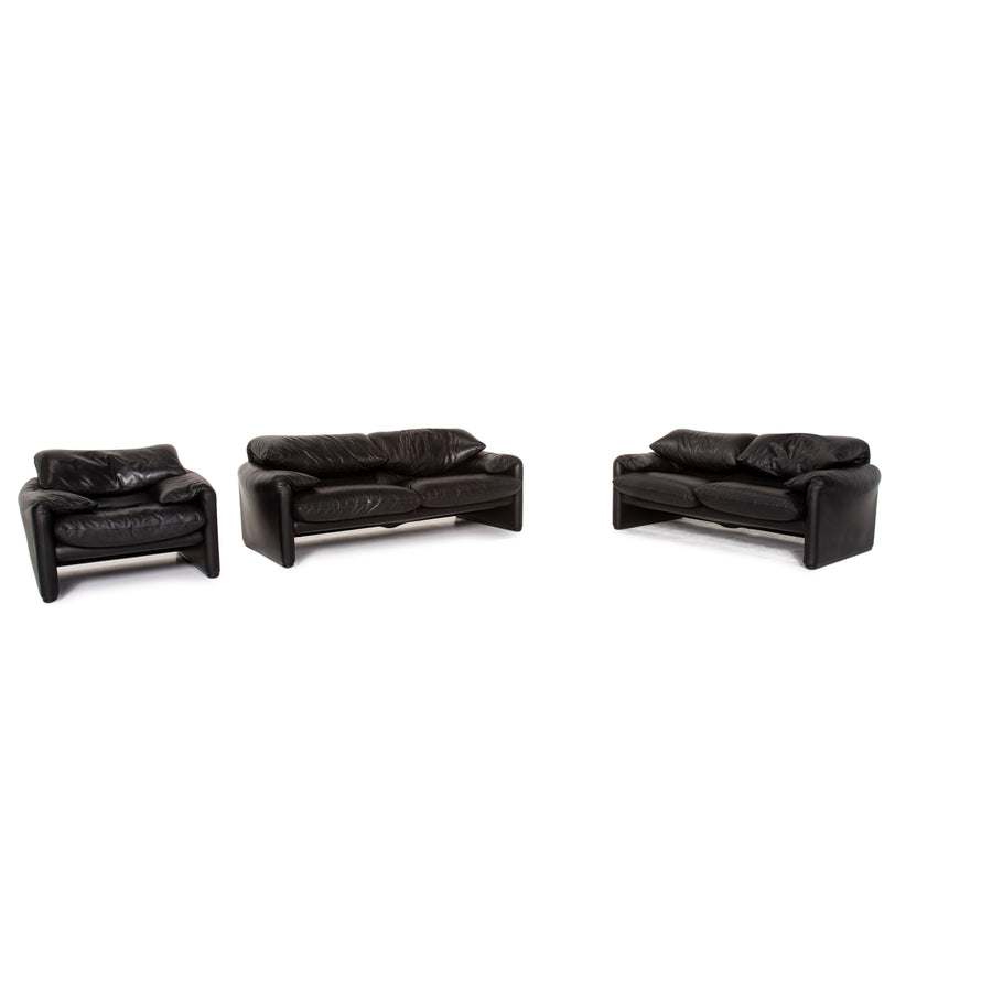 Cassina Maralunga ensemble de canapés en cuir noir 1x trois places 1x deux places 1x fonction fauteuil #14810