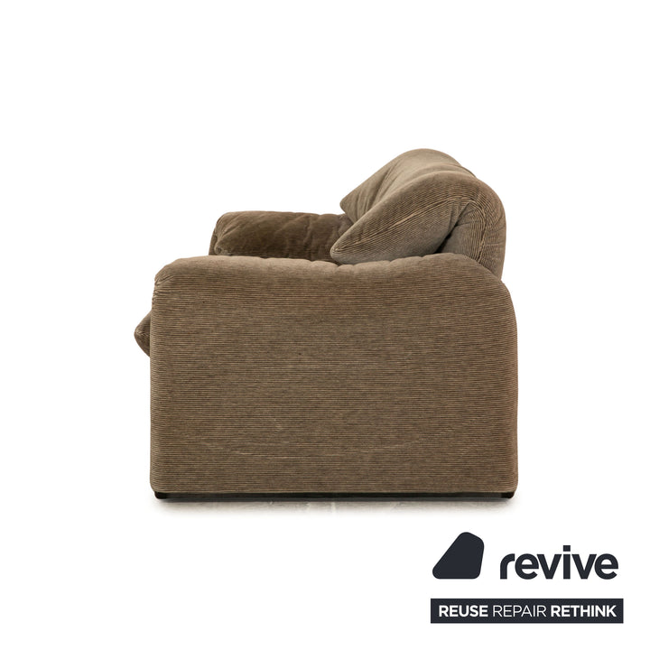 Canapé deux places en tissu Cassina Maralunga, marron et gris, fonction manuelle