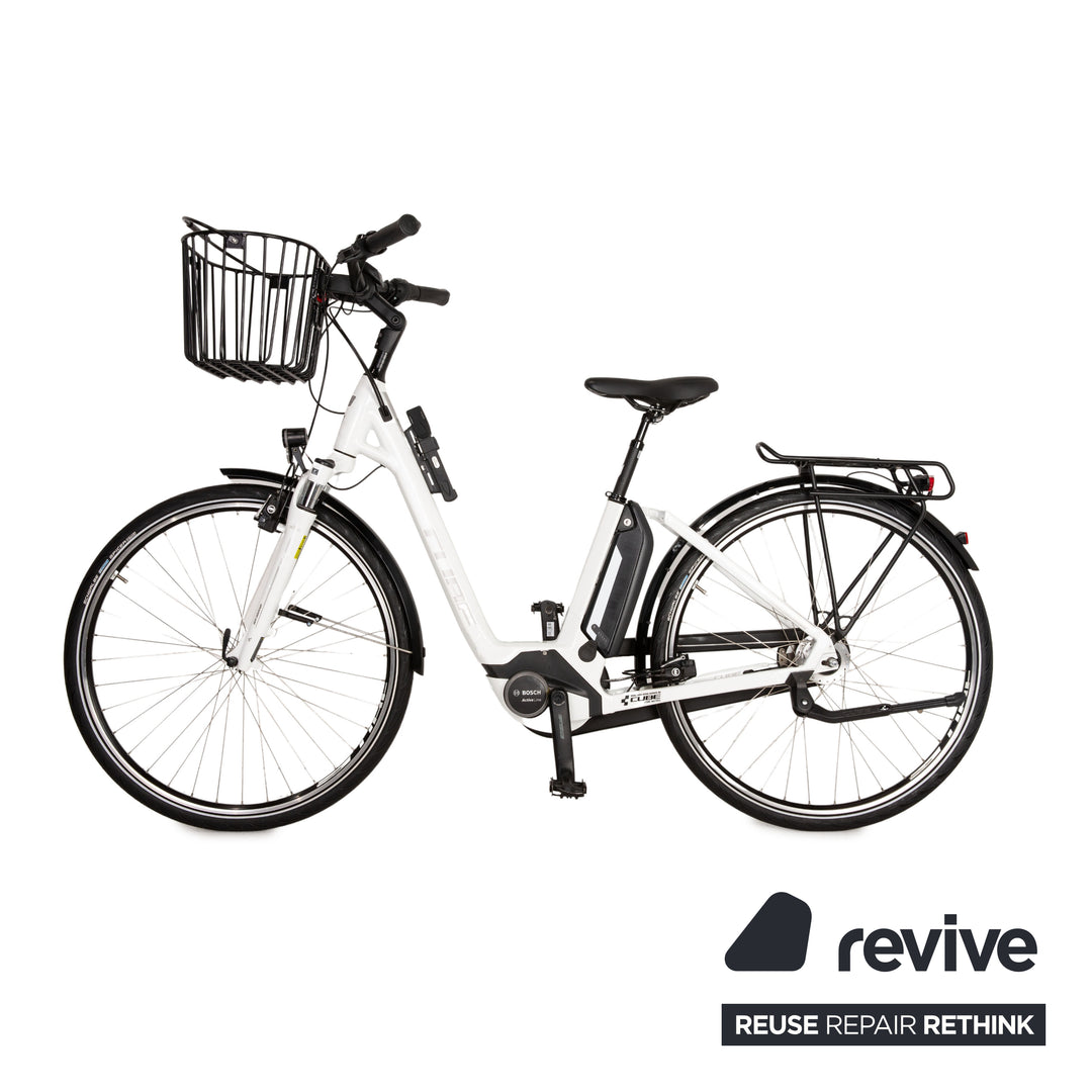 cube e bike city fahrrad CUBE E-City Bike TOWN HYBRID ONE 500 2018 Weiß Aluminium - 2. Hand