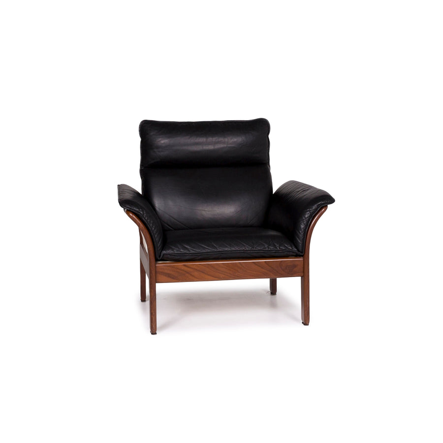 Three-Point Scala Leather Wood Armchair Black #11036