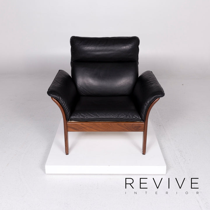 Three-Point Scala Leather Wood Armchair Black #11036