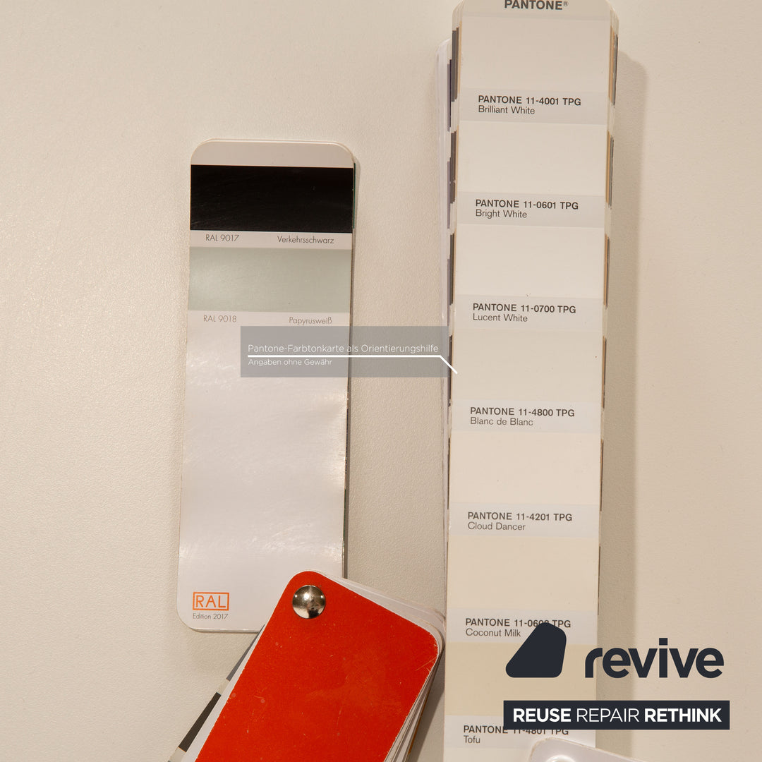 Kartell Glossy Wood Dining Table White Metal 129 x 129 cm