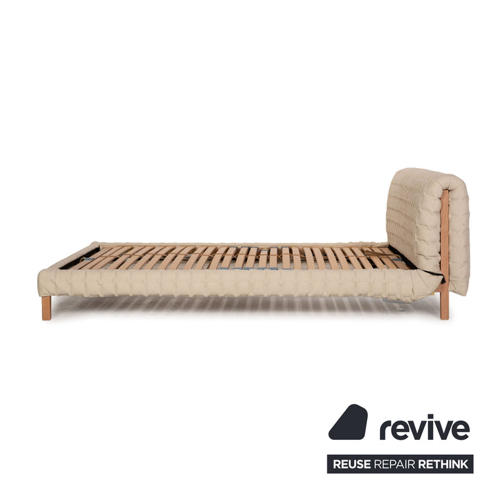 ligne roset Ruché Stoff Bett Creme Doppelbett