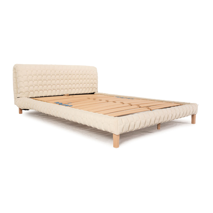 ligne roset Ruché Stoff Bett Creme Doppelbett