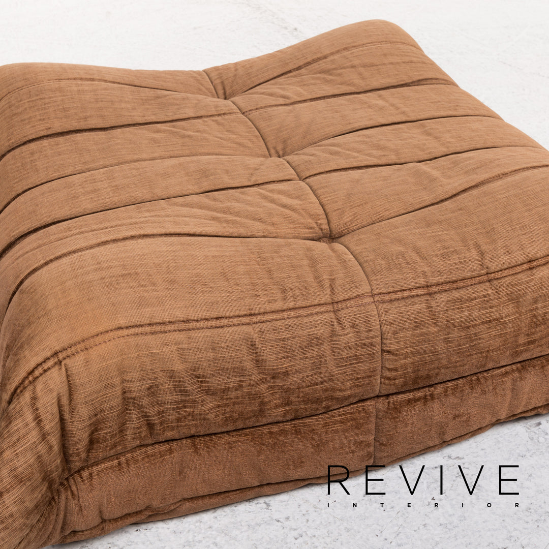 ligne roset Togo Stoff Sofa Garnitur Braun 1x Dreisitzer 1x Hocker #13453