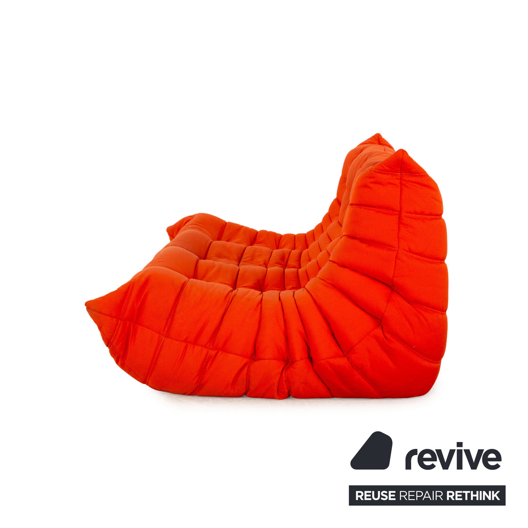 Ligne Roset Togo Stoff Sofa Garnitur Dreisitzer Hocker Orange