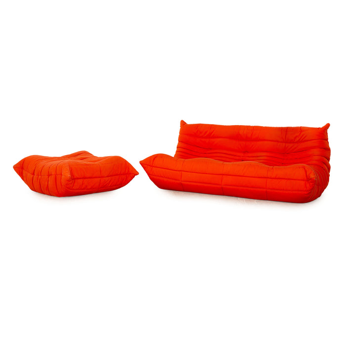 Ligne Roset Togo Stoff Sofa Garnitur Dreisitzer Hocker Orange