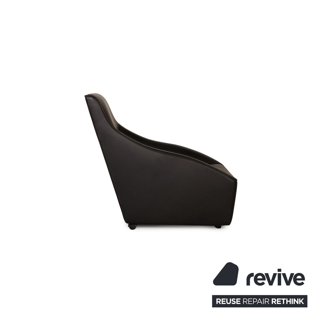 Molteni Doda Leather Armchair Black