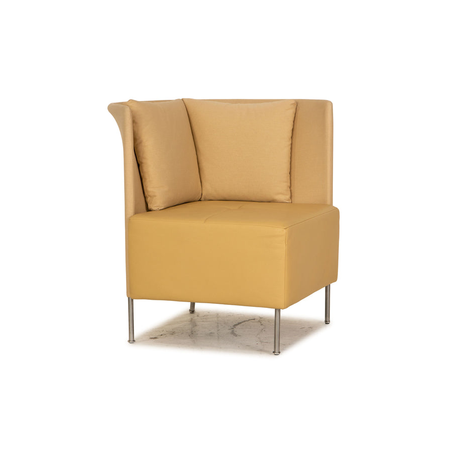 Montis Scene leather armchair cream