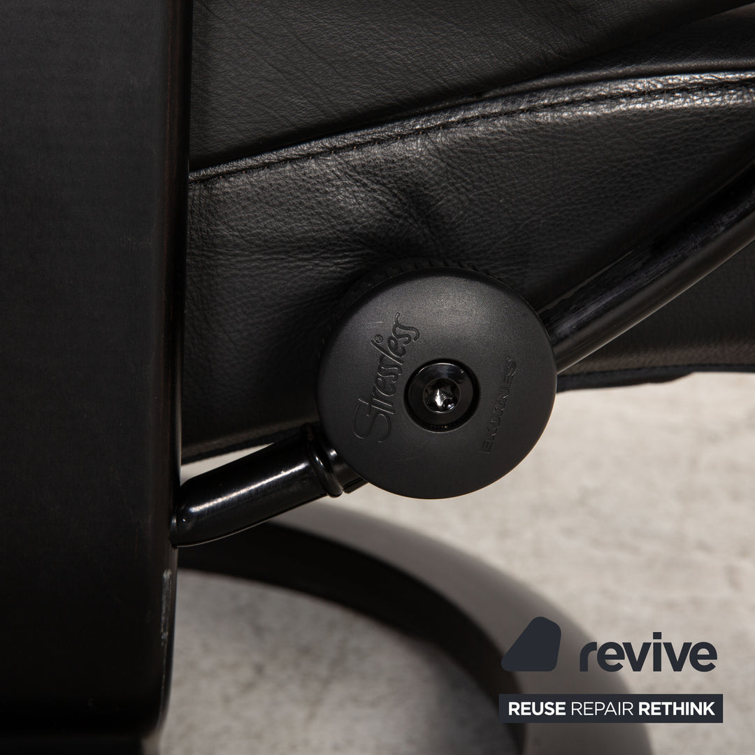 Stressless Ledersessel ink. Hocker Schwarz Relaxfunktion