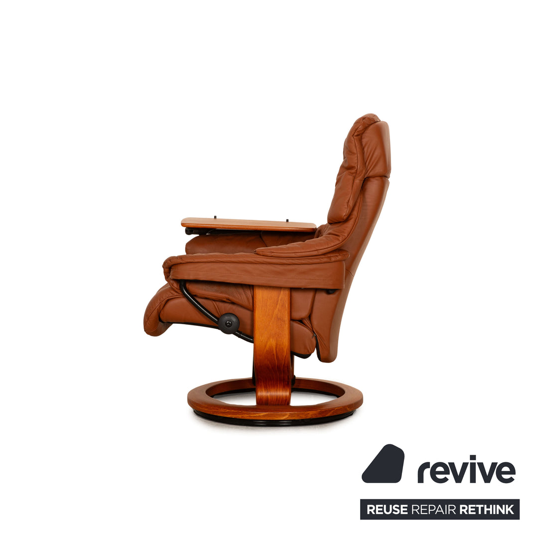 Stressless Reno Leder Sessel Cognac Größe S inkl. Hocker manuelle Relaxfunktion Relaxsessel Beistelltisch