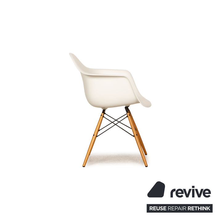 Vitra DSR Eames Plastic Side Chair Holz Stuhl Garnitur Weiß