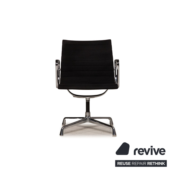 Ensemble de chaises en tissu Vitra EA 108 fauteuil noir par Hermann Miller