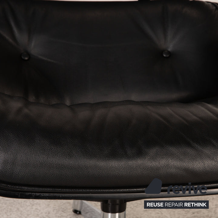 Vitra Eames Lounge Chair black including stool