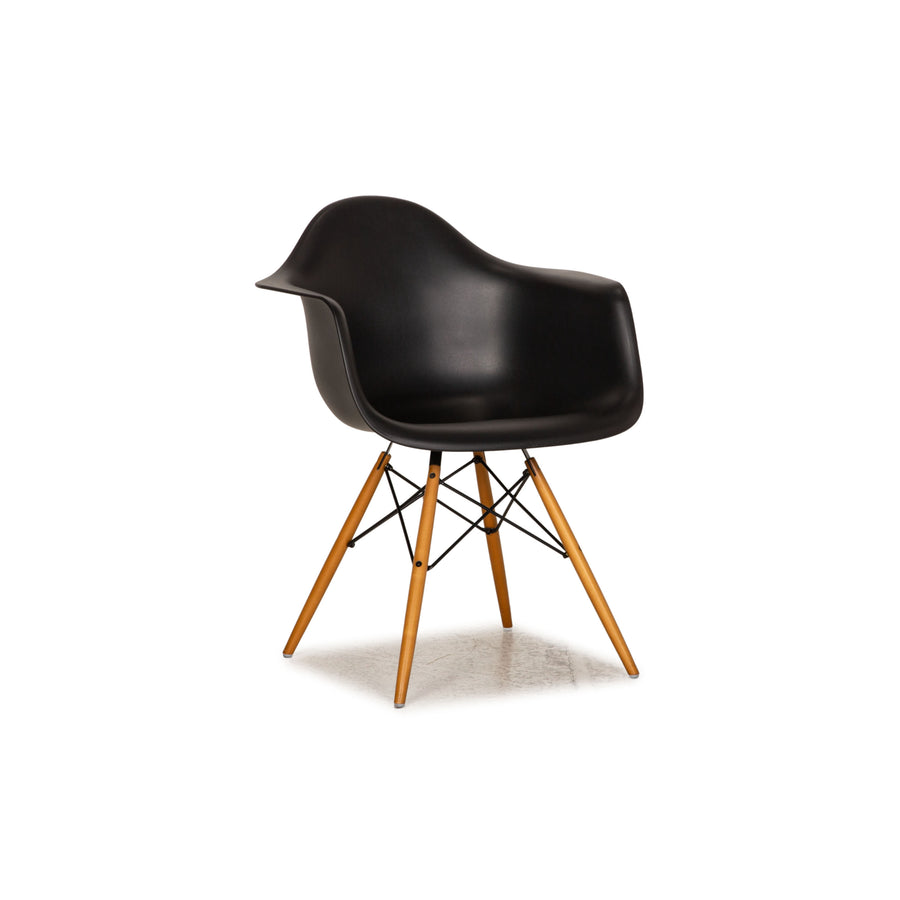 Vitra Plastic Armchair Black plastic armchair