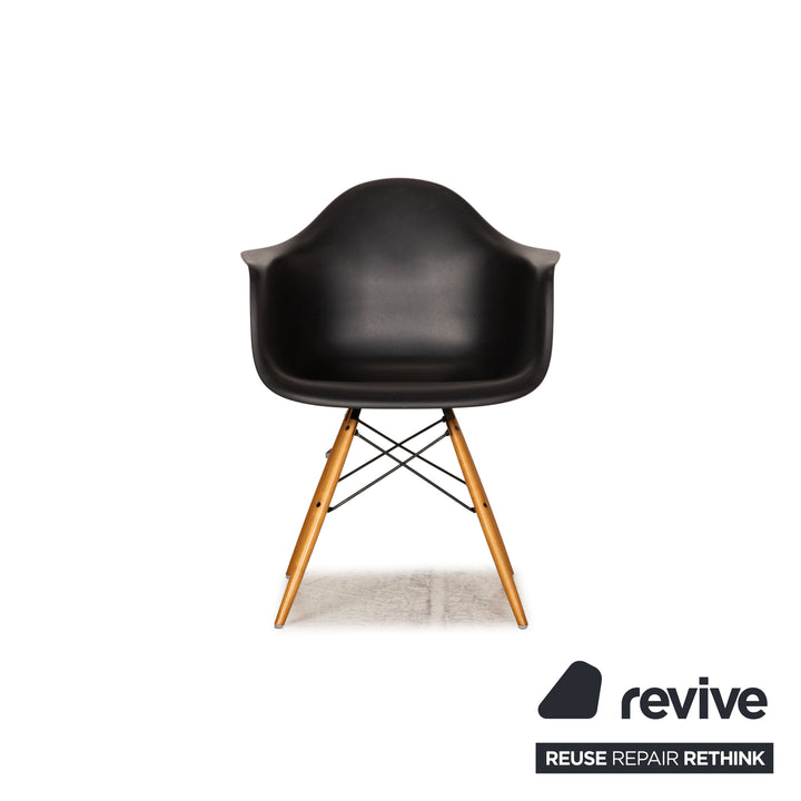 Vitra Plastic Armchair Kunststoff Sessel Schwarz