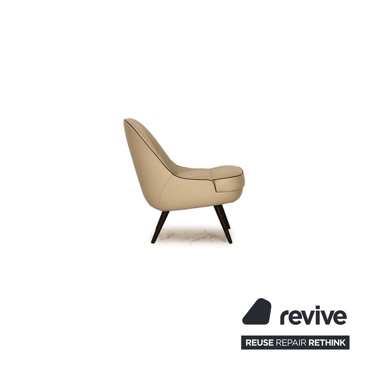 Walter Knoll Hugo Boss Woman leather armchair cream