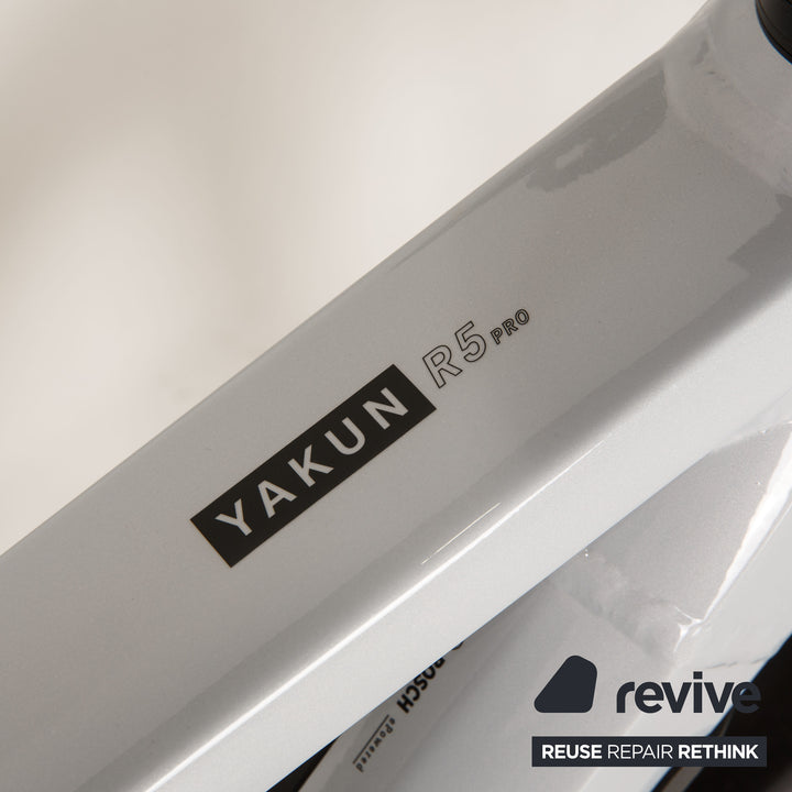 Winora Yakun R5 Pro Aluminum E-Trekking Bike White RH 45 Bicycle